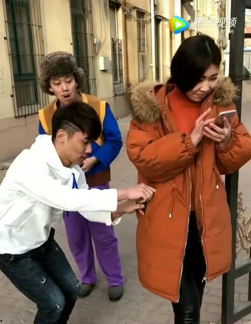 色哥福利院美女在线看